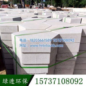 �A(y��)������K