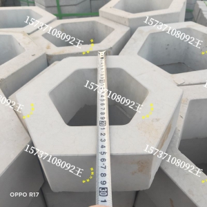 �A(y��)������K