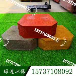 �������u