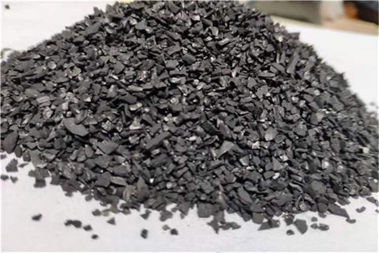 碳化稻殼排水性佳，可增加植物根部氧氣供應(yīng)，防止因土壤物理結(jié)構(gòu)性不好，而產(chǎn)生植物根系窒息