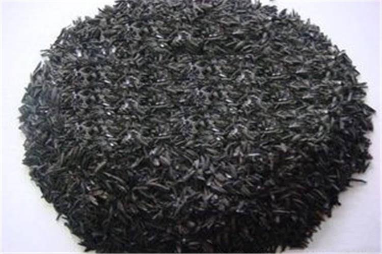 碳化稻殼是以電機(jī)為動(dòng)力，以煤和煤氣為燃料，靠火道間接加熱