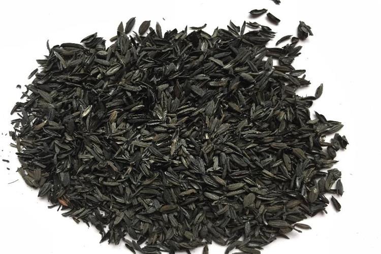 以稻殼灰為原料作建筑材料，推薦這種建筑材料，適宜于解決那些不太發(fā)達的稻米生產(chǎn)國的住房建筑問題，產(chǎn)品是一種輕質(zhì)混凝土集料